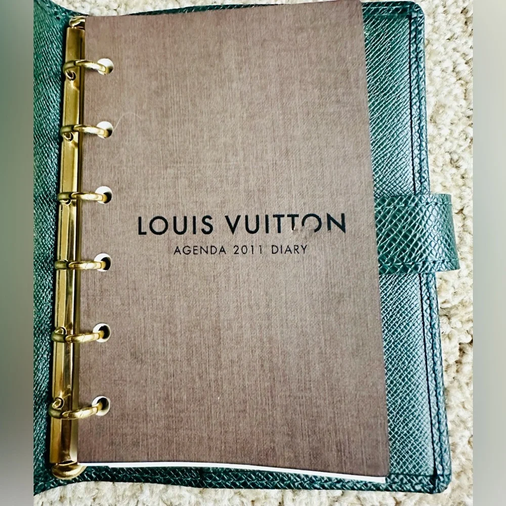 Louis Vuitton Agenda PM Green Taiga Leather